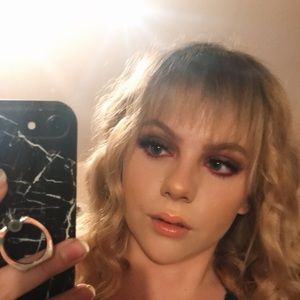 Meet your Posher, Makayla